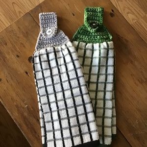 Crocheted Hanging Towls- set of 2-New